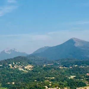 Lakes&hills Apartment